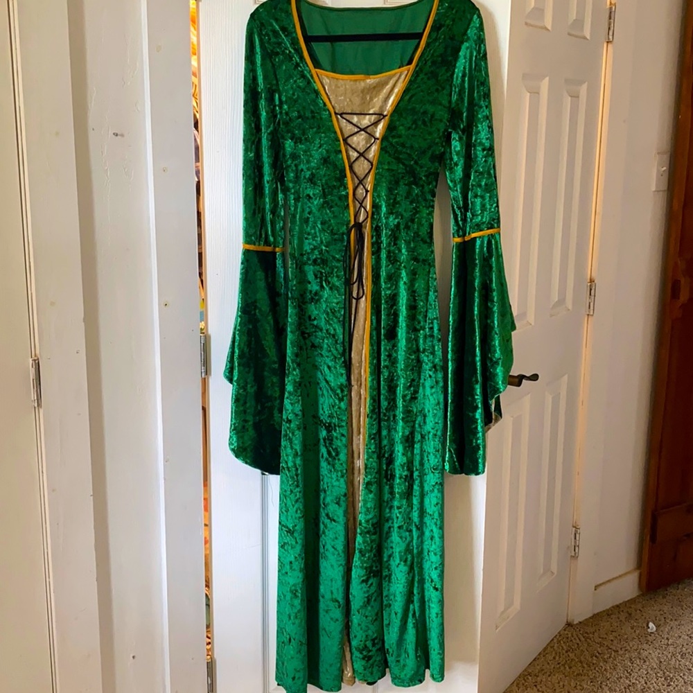 Renaissance dress